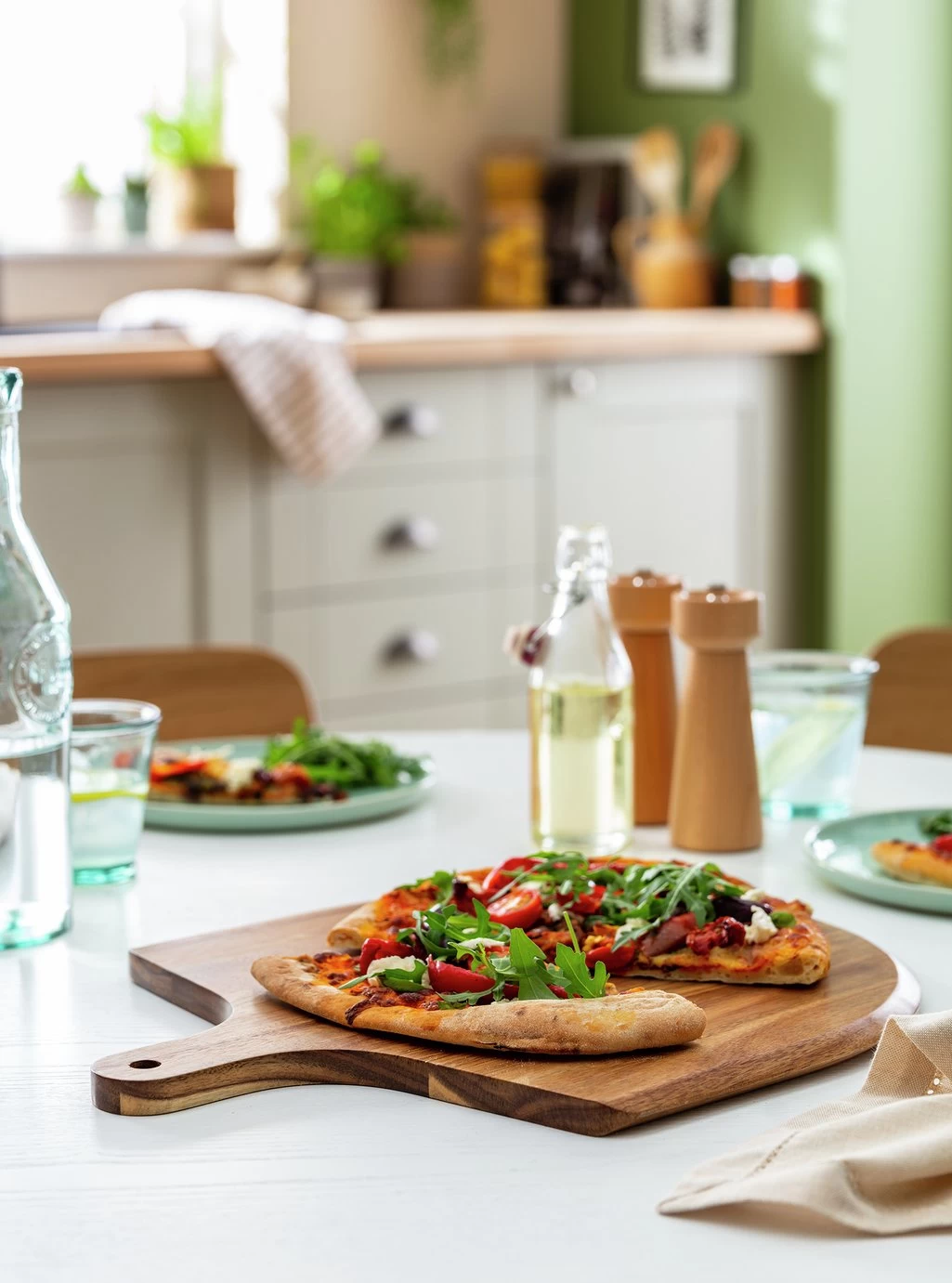 Habitat Industrial Wooden Pizza Board And Cutter Set - Image 2